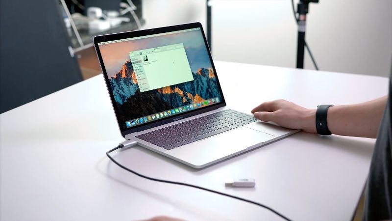 Macbook không nhận USB